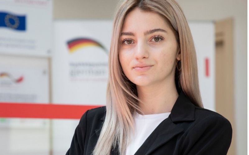 Beraterin Frau Duka