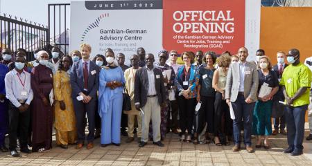 Gambia - Beratungszentrum offiziell eröffnet