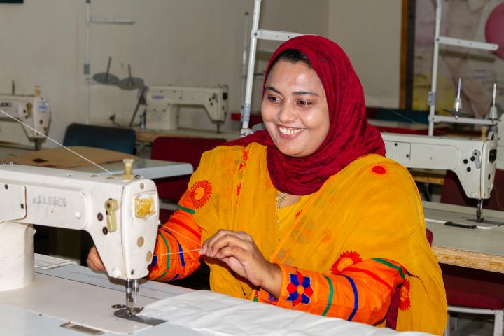 PAK, Plus que de la couture : couturière indépendante au Pakistan